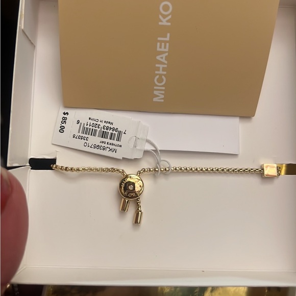 NIB Michael Kors Brilliance Gold-tone Heart Charm Slider Bracelet MKJ6395710 - Picture 3 of 7